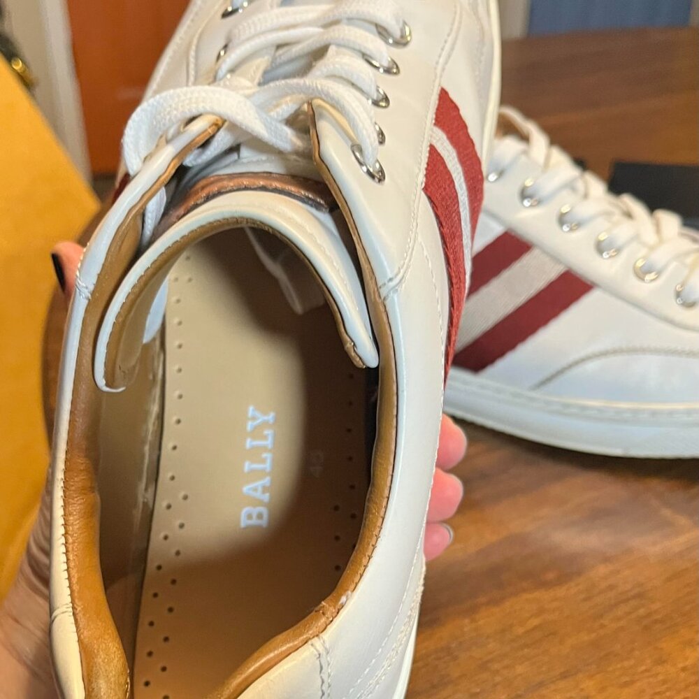 Swiss Brand Bally Oriano Men's White Leather Sneakers Signature Stripes Size 10D - Picture 9 of 10